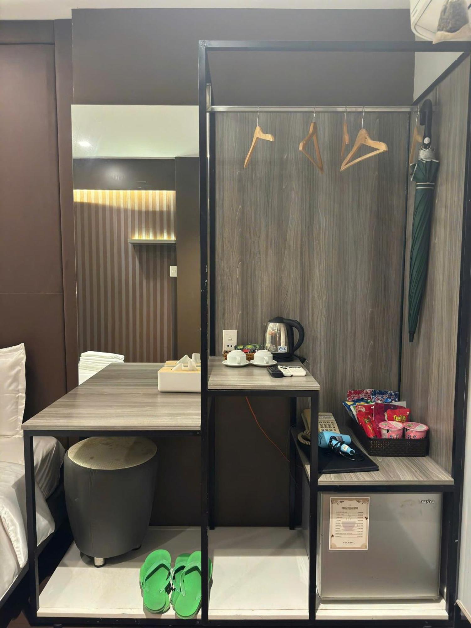 M&h Hotel